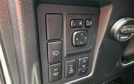 Toyota Land Cruiser Prado 150 рестайлинг 2, 2012 год, 3 100 000 рублей, 20 фотография