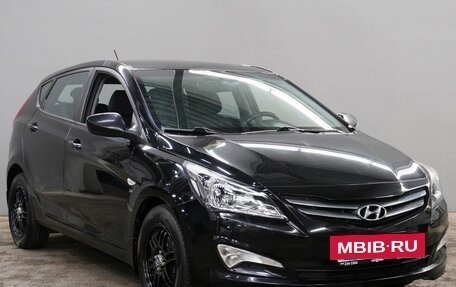 Hyundai Solaris II рестайлинг, 2015 год, 999 000 рублей, 3 фотография