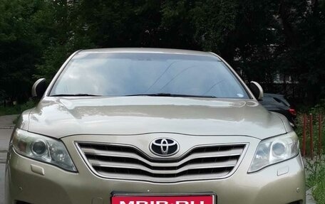 Toyota Camry, 2011 год, 1 250 000 рублей, 1 фотография
