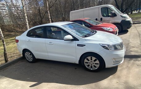 KIA Rio III рестайлинг, 2013 год, 850 000 рублей, 2 фотография