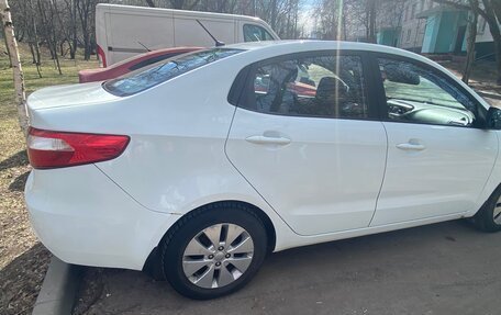 KIA Rio III рестайлинг, 2013 год, 850 000 рублей, 3 фотография