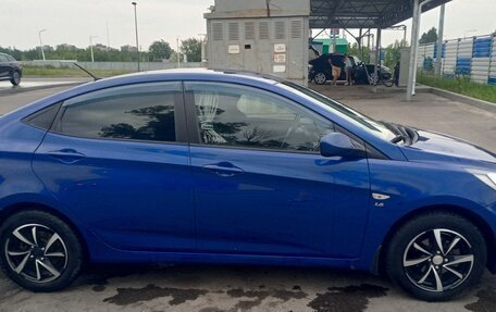 Hyundai Solaris II рестайлинг, 2012 год, 680 000 рублей, 4 фотография