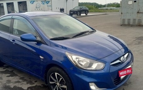 Hyundai Solaris II рестайлинг, 2012 год, 680 000 рублей, 3 фотография