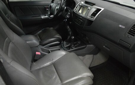 Toyota Hilux VII, 2012 год, 1 778 000 рублей, 10 фотография