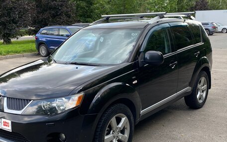 Mitsubishi Outlander III рестайлинг 3, 2008 год, 820 000 рублей, 2 фотография