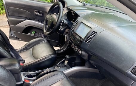 Mitsubishi Outlander III рестайлинг 3, 2008 год, 820 000 рублей, 10 фотография
