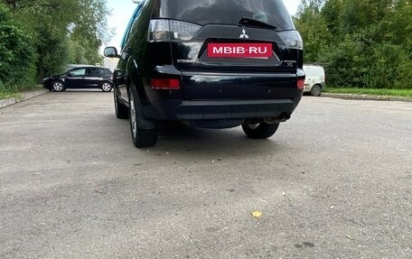 Mitsubishi Outlander III рестайлинг 3, 2008 год, 820 000 рублей, 3 фотография
