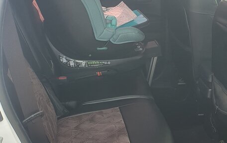 Mitsubishi Outlander III рестайлинг 3, 2018 год, 1 330 000 рублей, 9 фотография