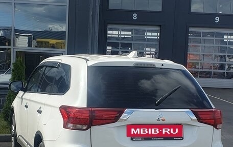 Mitsubishi Outlander III рестайлинг 3, 2018 год, 1 330 000 рублей, 2 фотография