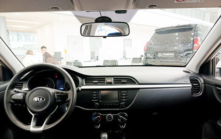 KIA Rio IV, 2018 год, 985 000 рублей, 18 фотография