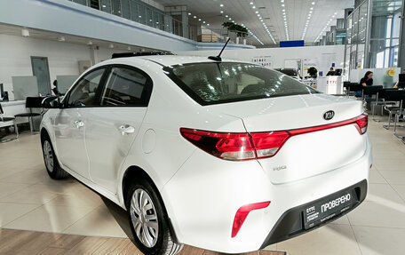 KIA Rio IV, 2018 год, 985 000 рублей, 11 фотография