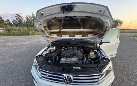 Volkswagen Touareg III, 2012 год, 2 200 000 рублей, 2 фотография