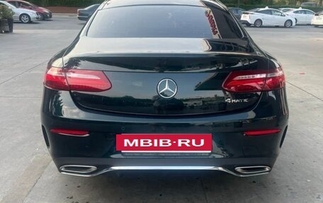 Mercedes-Benz E-Класс, 2019 год, 5 200 000 рублей, 4 фотография