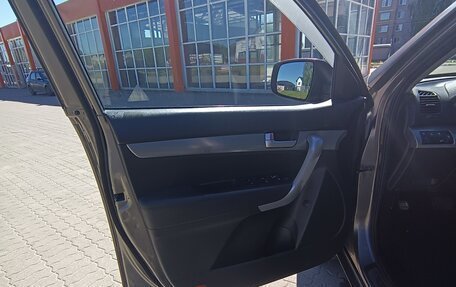 KIA Sorento II рестайлинг, 2010 год, 1 200 000 рублей, 28 фотография