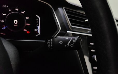 Volkswagen Tiguan II, 2019 год, 2 279 000 рублей, 20 фотография