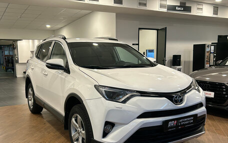 Toyota RAV4, 2017 год, 2 050 000 рублей, 5 фотография