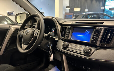 Toyota RAV4, 2017 год, 2 050 000 рублей, 25 фотография