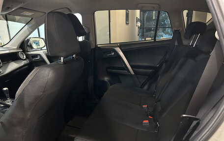 Toyota RAV4, 2017 год, 2 050 000 рублей, 21 фотография