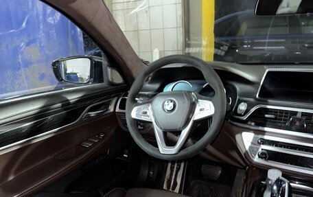 BMW 7 серия, 2018 год, 2 500 000 рублей, 8 фотография