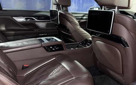 BMW 7 серия, 2018 год, 2 500 000 рублей, 12 фотография