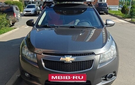 Chevrolet Cruze II, 2010 год, 690 000 рублей, 8 фотография