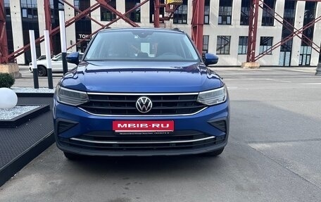 Volkswagen Tiguan II, 2021 год, 3 450 000 рублей, 1 фотография