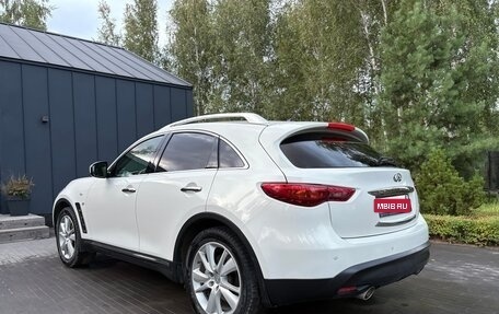 Infiniti QX70, 2016 год, 3 070 000 рублей, 7 фотография