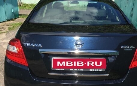 Nissan Teana, 2010 год, 1 000 000 рублей, 2 фотография