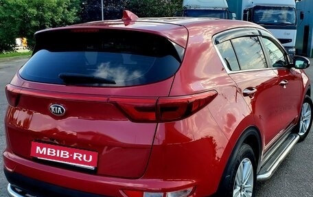 KIA Sportage IV рестайлинг, 2018 год, 1 800 000 рублей, 4 фотография