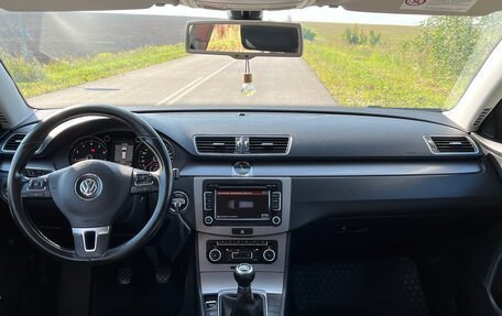 Volkswagen Passat B7, 2011 год, 1 090 000 рублей, 14 фотография