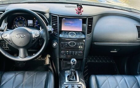 Infiniti QX70, 2013 год, 2 900 000 рублей, 9 фотография