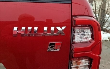 Toyota Hilux VIII, 2022 год, 5 950 000 рублей, 4 фотография