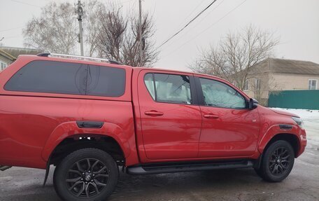 Toyota Hilux VIII, 2022 год, 5 950 000 рублей, 3 фотография