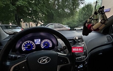 Hyundai Solaris II рестайлинг, 2015 год, 1 000 070 рублей, 9 фотография