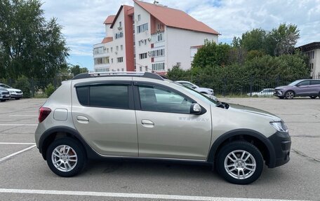 Renault Sandero II рестайлинг, 2015 год, 860 000 рублей, 2 фотография