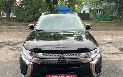 Mitsubishi Outlander III рестайлинг 3, 2021 год, 2 350 000 рублей, 1 фотография