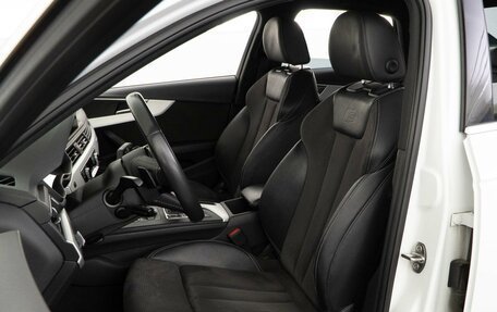 Audi A4, 2018 год, 2 825 500 рублей, 11 фотография