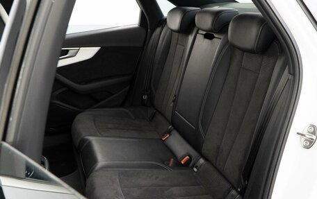 Audi A4, 2018 год, 2 825 500 рублей, 10 фотография