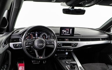 Audi A4, 2018 год, 2 825 500 рублей, 7 фотография