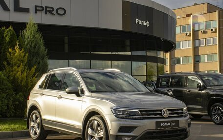 Volkswagen Tiguan II, 2018 год, 2 794 000 рублей, 3 фотография