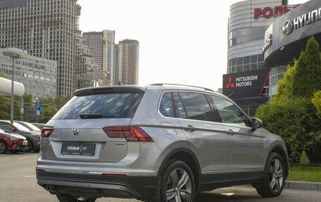 Volkswagen Tiguan II, 2018 год, 2 794 000 рублей, 5 фотография