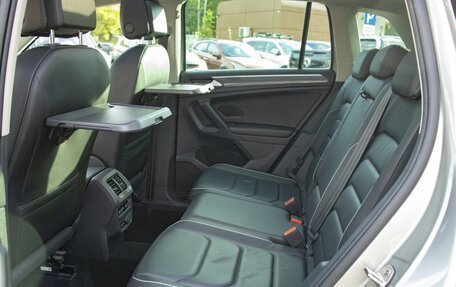 Volkswagen Tiguan II, 2018 год, 2 794 000 рублей, 10 фотография