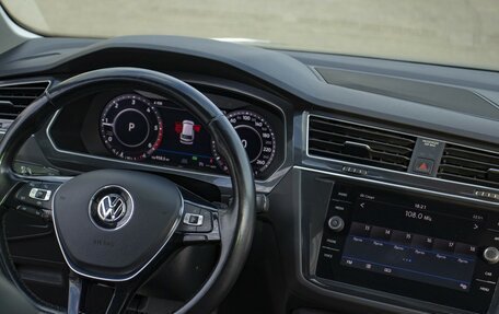 Volkswagen Tiguan II, 2018 год, 2 794 000 рублей, 16 фотография