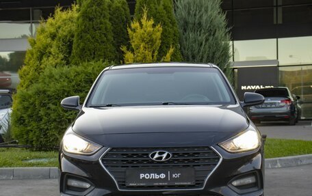 Hyundai Solaris II рестайлинг, 2017 год, 995 000 рублей, 2 фотография