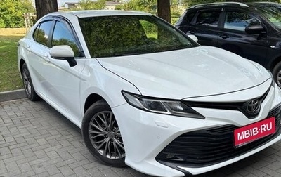 Toyota Camry, 2018 год, 2 550 000 рублей, 1 фотография