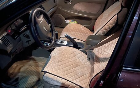 Hyundai Sonata IV рестайлинг, 2002 год, 550 000 рублей, 3 фотография
