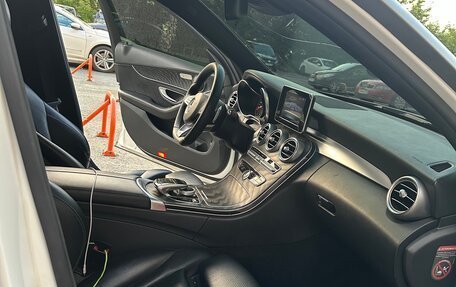Mercedes-Benz C-Класс, 2017 год, 2 200 000 рублей, 36 фотография