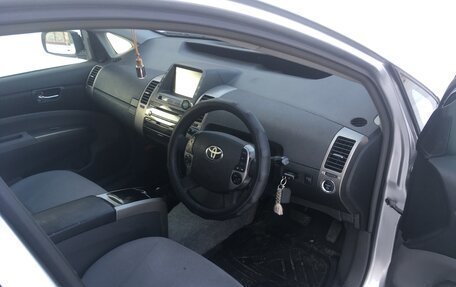 Toyota Prius, 2010 год, 815 000 рублей, 5 фотография