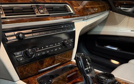 BMW 7 серия, 2014 год, 1 900 000 рублей, 10 фотография