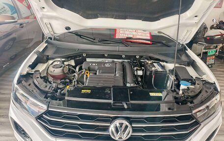 Volkswagen T-Roc I, 2021 год, 1 700 000 рублей, 10 фотография